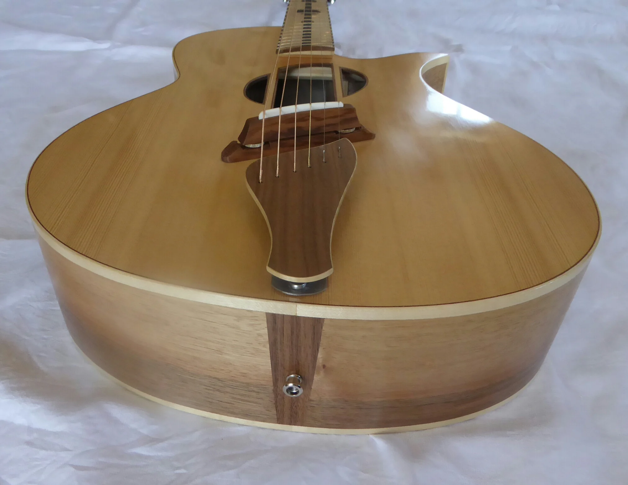 Heier Akustik – Detailansicht 9 – handgefertigte Akustikgitarre von Heier Guitars bei Dresden und Meißen